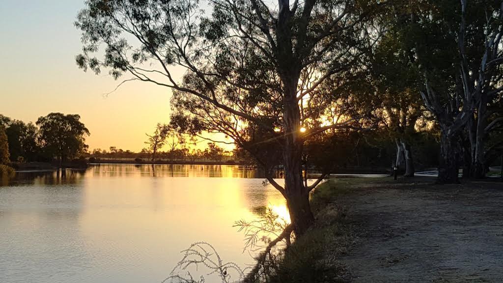 Horsham Riverside Caravan Park ภายนอก รูปภาพ