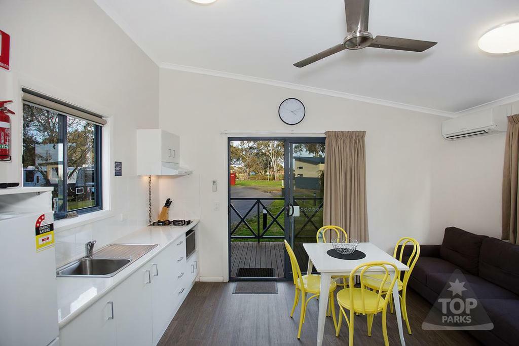 Horsham Riverside Caravan Park ภายนอก รูปภาพ