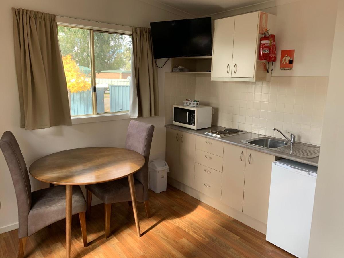 Horsham Riverside Caravan Park ภายนอก รูปภาพ